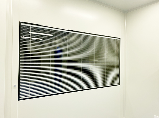 �������]��